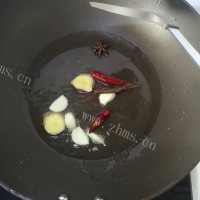 可口的排骨炖豆角做法图解4)