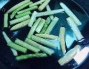 美味的田园海鲜汤做法图解3)