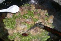 家常菜毛豆烧鸡块做法图解6)