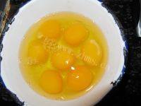 懒人菜-香椿炒鸡蛋的做法图解一