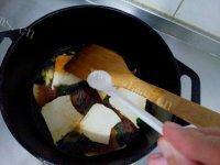 家常炖豆腐做法图解11)