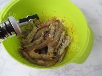 香脆空炸皮皮虾做法图解3)