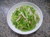 唇齿留香的杏鲍菇炒芹菜