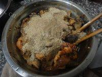 家常菜麻辣粉蒸肉做法图解8)