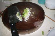 诱人的白灼虾做法图解2)