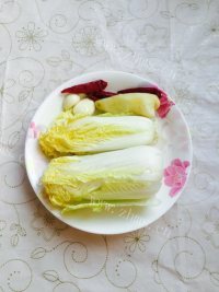 家常菜清炒娃娃菜做法图解1)