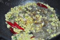 家庭版黄豆芽炒粉条做法图解5)