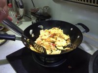家常菜土豆片回锅肉做法图解5)