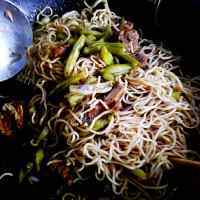 美味的排骨豆角焖面做法图解8)