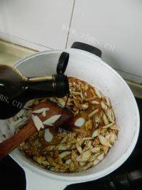 美味茭白酱爆猪肝做法图解8)