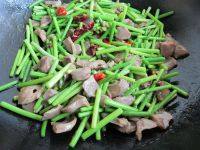 「自制」蒜薹炒鸡胗