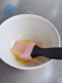 自制广式红豆月饼做法图解9)