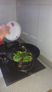 美味的肉丝蒜苗做法图解7)
