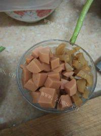 好看的三色豆角做法图解2)