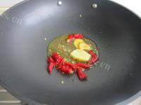 美味的白菜炖黑白豆腐做法图解4)