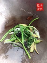 秘制熏鱼做法图解7)