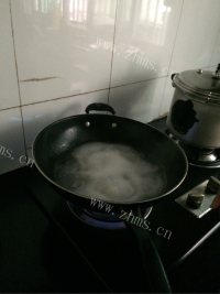 色香味俱全的蛤蜊汤做法图解3)