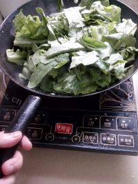 家常菜小炒油麦菜做法图解6)