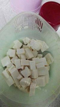 酸辣泡菜豆腐汤做法图解1)