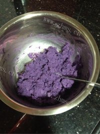 自制紫薯椰蓉球做法图解3)