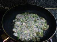 自制青蒜海蛎煎的做法图解六