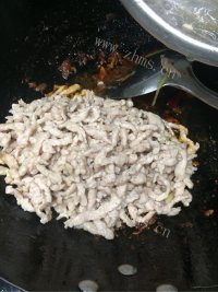 香喷喷的鱼香肉丝做法图解11)