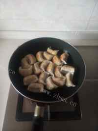 唇齿留香的煎饺做法图解5)
