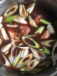 美味可口酱香骨棒做法图解3)