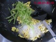 家常菜鸡蛋炒粉丝
