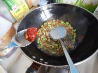 家常菜毛豆烧茄子做法图解10)