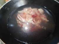 家常菜毛豆烧鸡做法图解1)