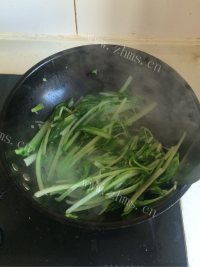 好吃的炒小白菜做法图解5)