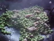 自制小炒豌豆的做法图解八