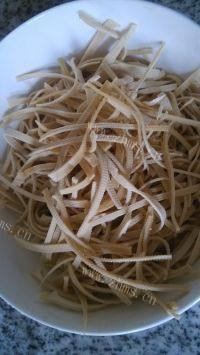 家常菜香辣豆腐皮做法图解1)