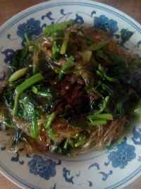 美味的菠菜炒粉丝
