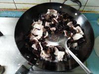 家常菜黑木耳炒肉片