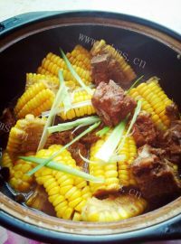 家常菜玉米烧排骨