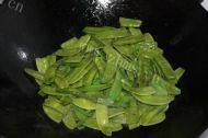 荷兰豆炒肉做法图解6)