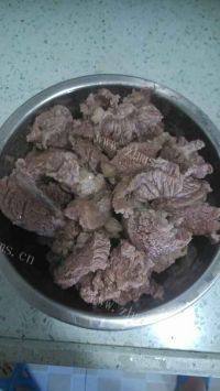 口感好的萝卜牛腩做法图解1)