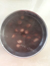 唇齿留香的花生黑豆浆做法图解2)