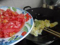 「DIY美食」西红柿鸡蛋面做法图解5)