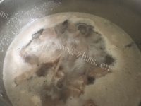 清淡的炖排骨做法图解2)