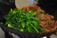 刺老芽炒肉丝做法图解7)