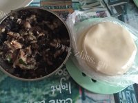 鲜美的木耳香菇水饺做法图解4)