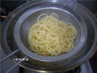 异域风情的咖喱羊肉烩意面做法图解15)