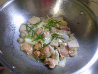 家常白菜炖豆腐做法图解8)