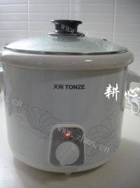 美味的红豆莲藕汤做法图解8)