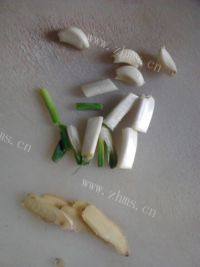 家常菜鱼头豆腐煲做法图解4)