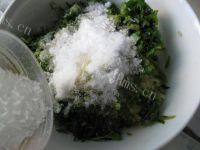 好吃不腻的蒜泥茄子做法图解6)