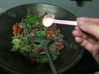 诱人的水煮牛肉做法图解8)
